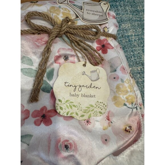 REDUCED NWT Baby Blanket Pink Floral Soft Cozy Sherpa Blanket Baby Girl Gift - Picture 4 of 4